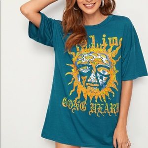 Oversized distressed-look Tshirt